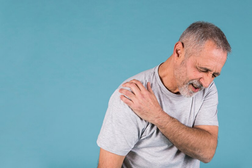 7 Stretching & Strengthening Exercises for a Frozen Shoulder